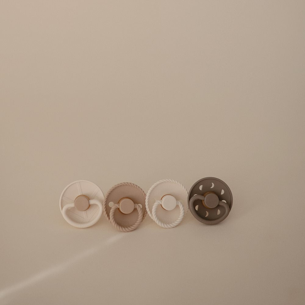 Frigg 4-Pack Pacifiers - Round Latex - Crystal Sparkle - Size 2 | Casa Childrenswear