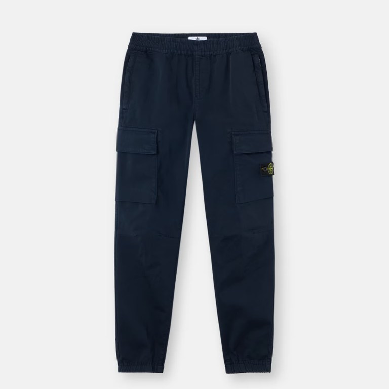 Navy blue cargo pants with side flap pockets and the Stone Island compass logo patch on the right leg.