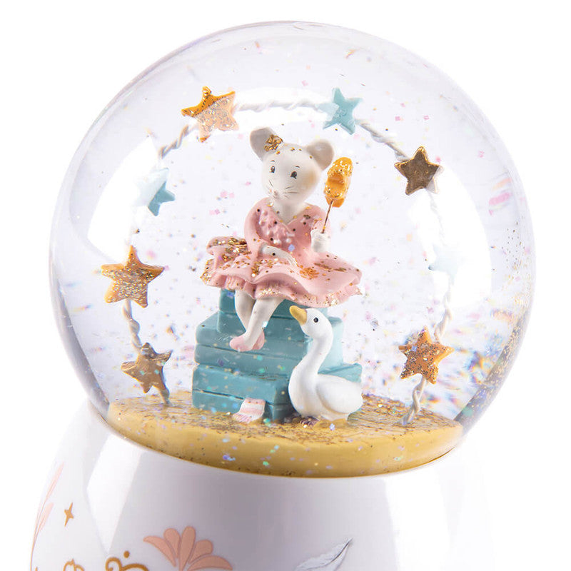 Musical snow globe