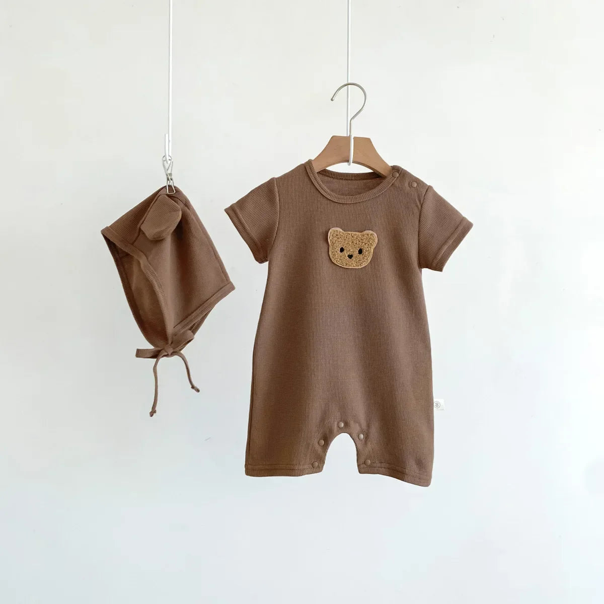 Cool Summer Brown Bear & Bonnet Hat Set